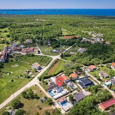 Marsel Villa Mednjan