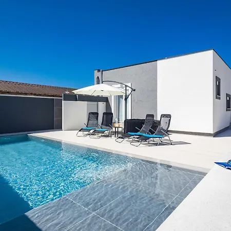 Marsel Villa